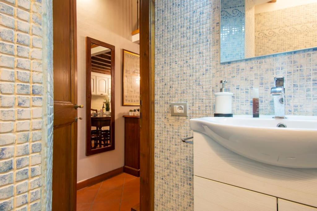 Demedici Apt W/ 2Br 1' Walk Uffizi & Ponte Vecchio Apartamento Florença Exterior foto
